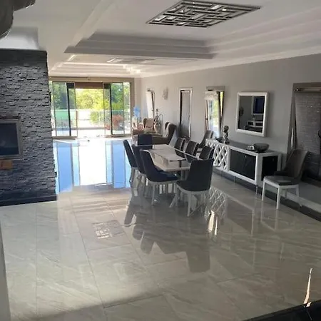 Villa Blue Palast *
